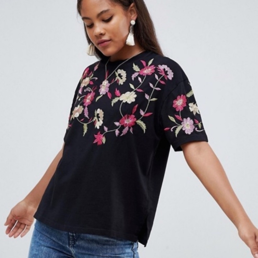 ASOS Floral Embroidered Boho Boyfriend Short Sleeve Tee Black Women's Size 6
